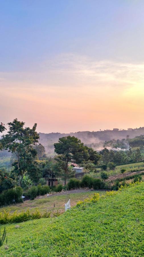 Lake Lyantonde Eco Campsite Original Fort Portal Eksteriør bilde