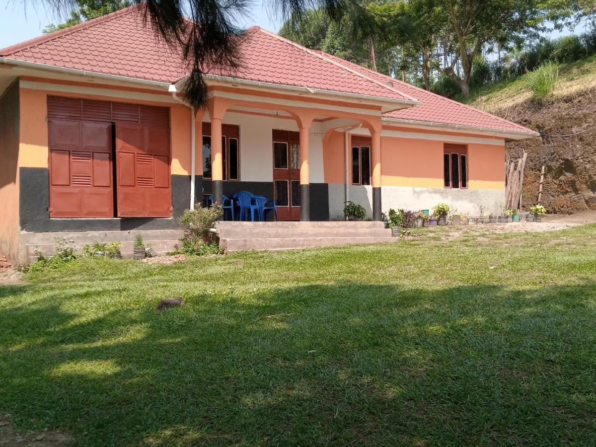 Lake Lyantonde Eco Campsite Original Fort Portal Eksteriør bilde